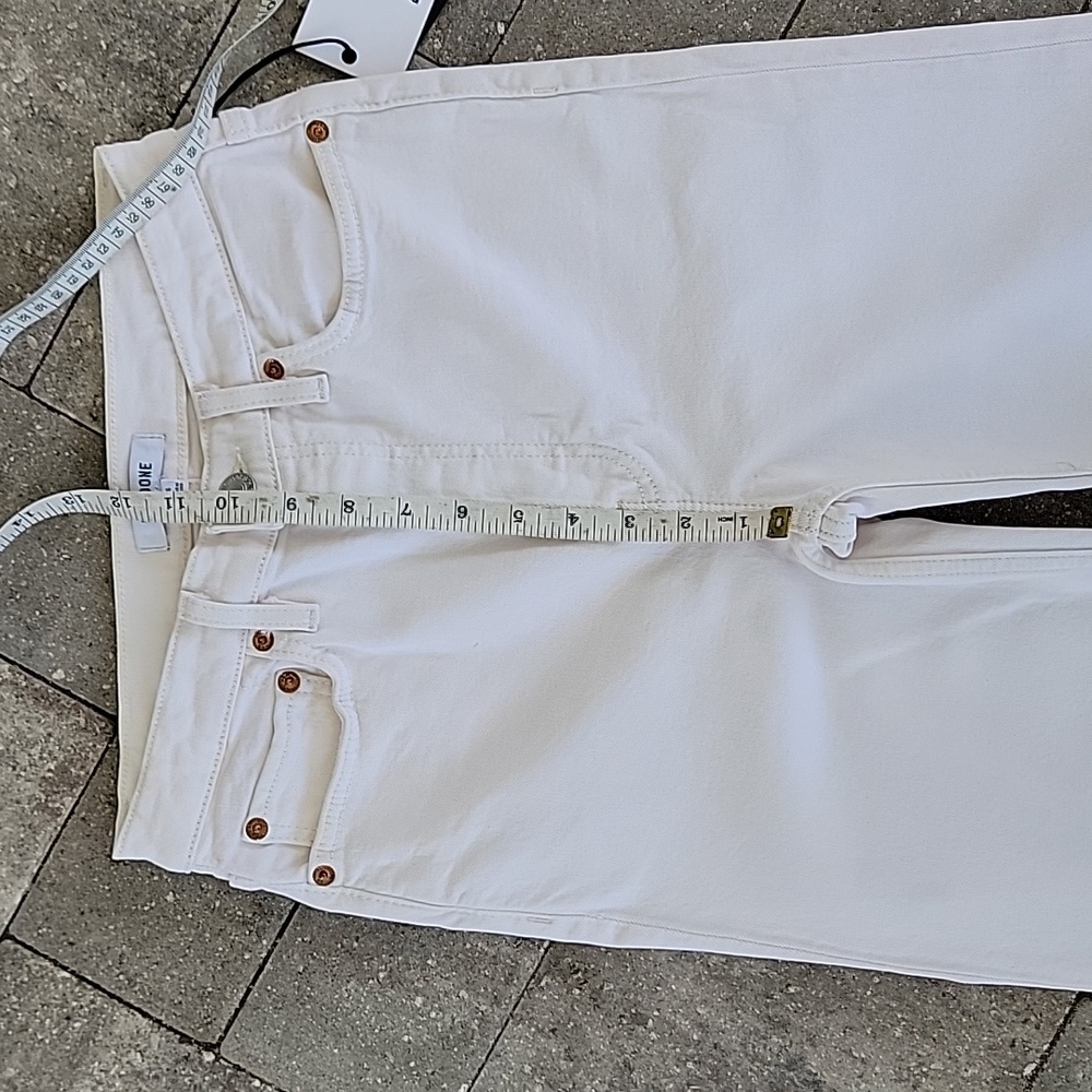 Re/Done 90s High Rise Loose Button Fly Raw Hem Jeans Color Is Vintage White - Picture 12 of 15
